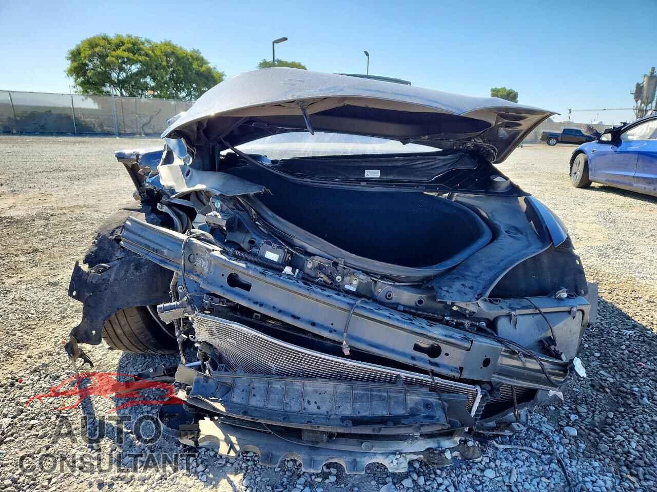 TESLA MODEL S 2015 - 5YJSA1E25FF119128