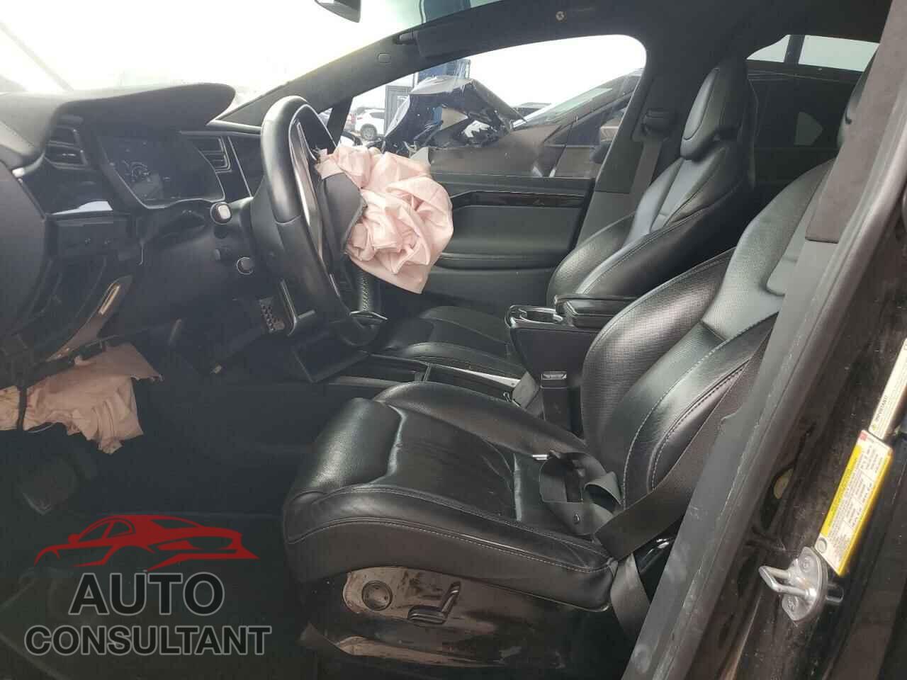 TESLA MODEL X 2016 - 5YJXCBE21GF018126
