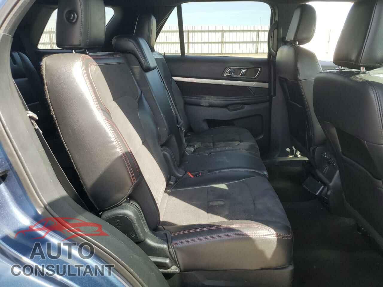 FORD EXPLORER 2018 - 1FM5K7D80JGB57203
