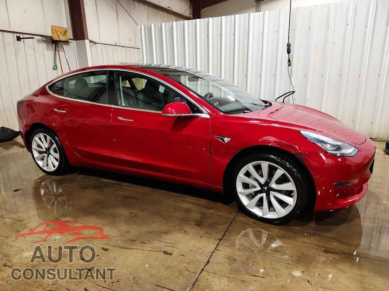TESLA MODEL 3 2019 - 5YJ3E1EB2KF453751