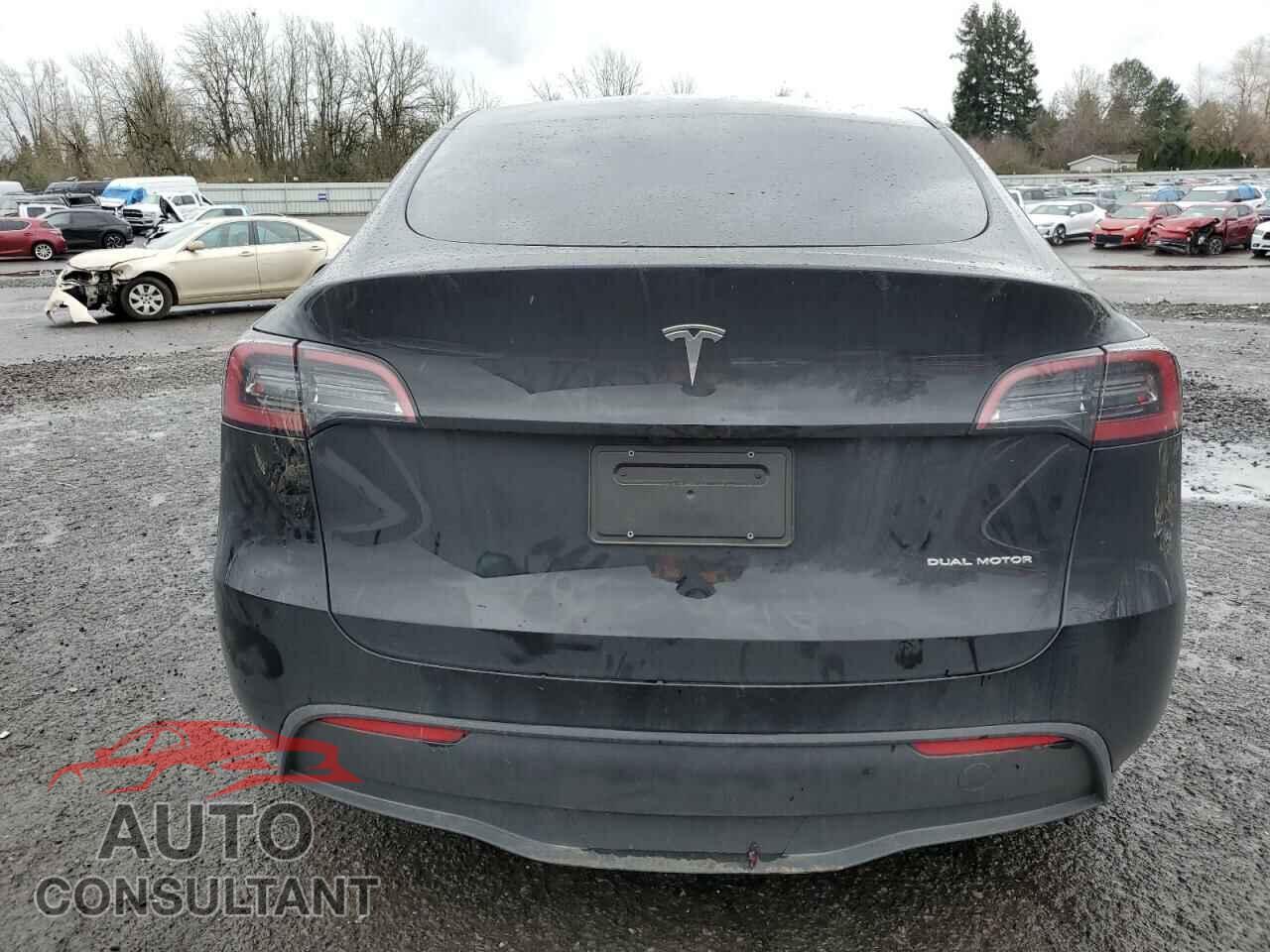 TESLA MODEL Y 2024 - 7SAYGDEE2RF131085