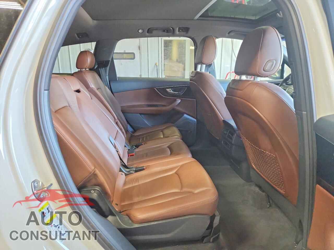 AUDI Q7 2017 - WA1LAAF79HD026437
