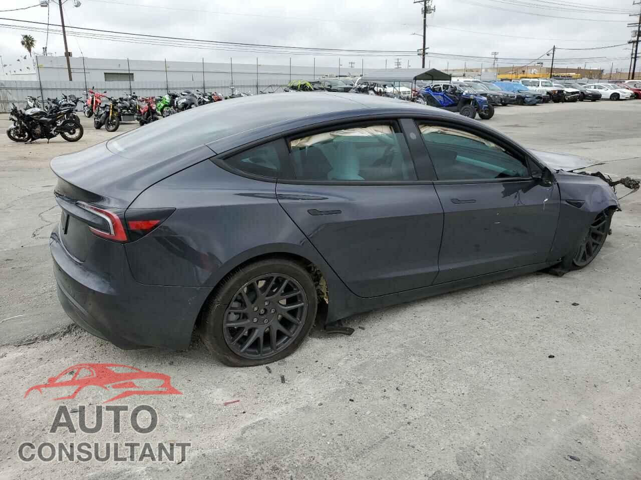 TESLA MODEL 3 2024 - 5YJ3E1EA3RF798529