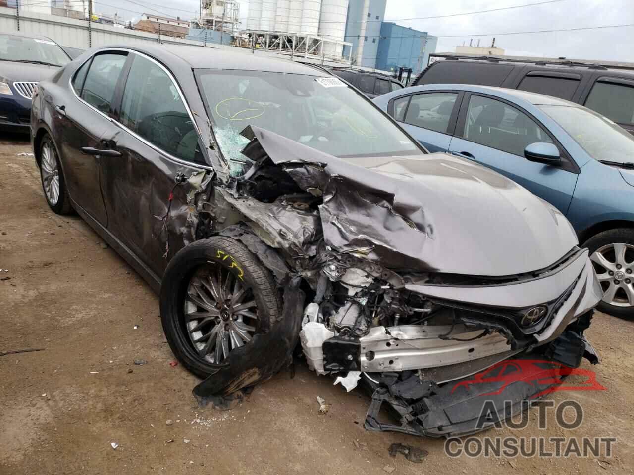 TOYOTA CAMRY 2020 - 4T1F11AKXLU910776