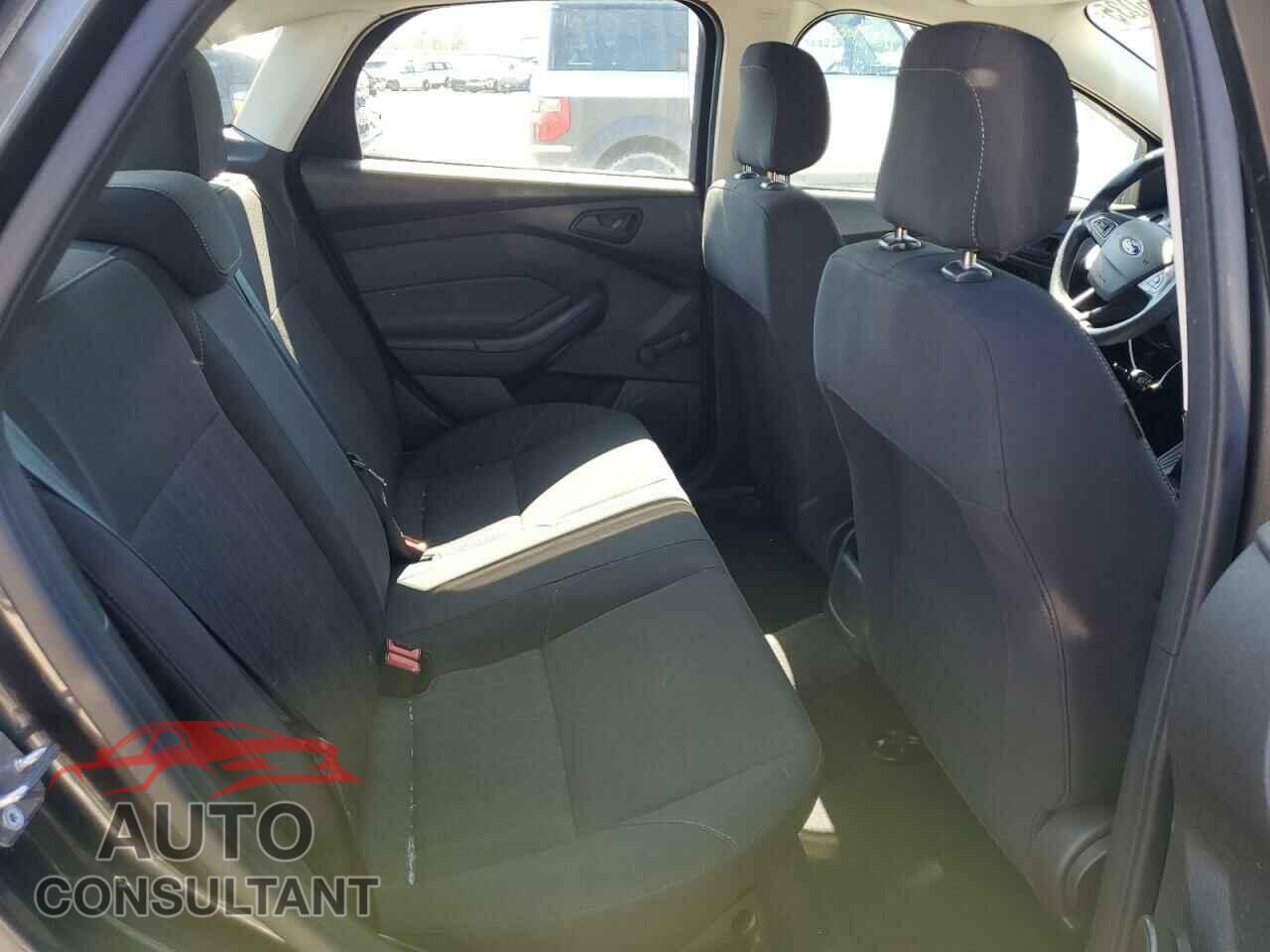 FORD FOCUS 2016 - 1FADP3E2XGL288326