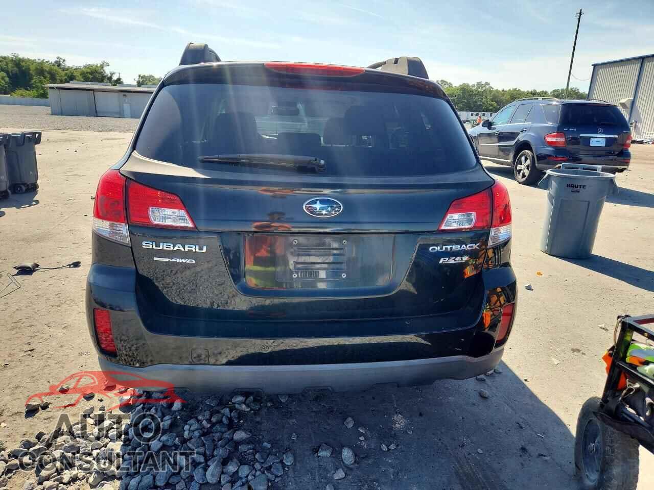 SUBARU OUTBACK 2013 - 4S4BRBGC3D3222879