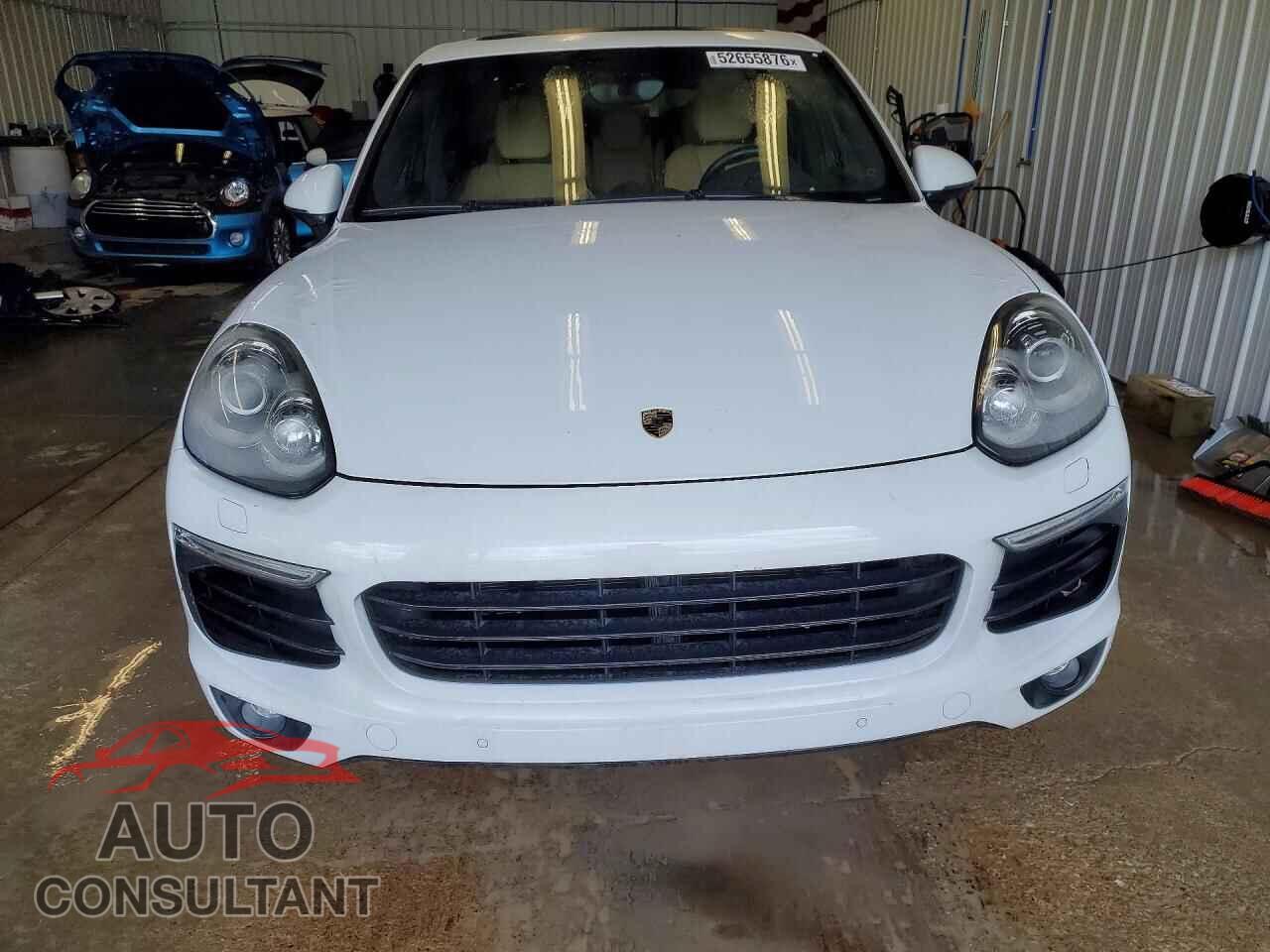 PORSCHE CAYENNE 2018 - WP1AA2A22JKA07176