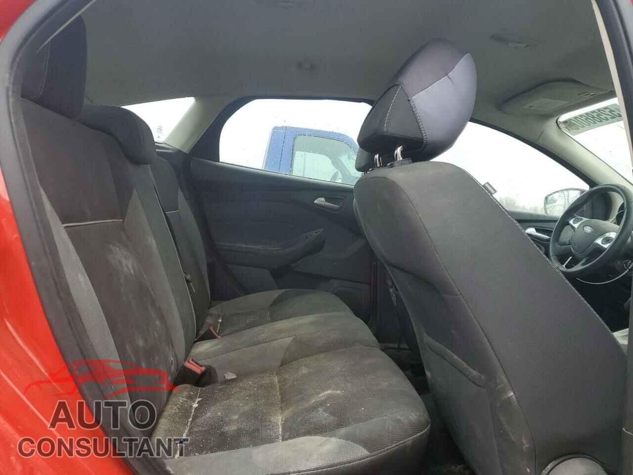 FORD FOCUS 2014 - 1FADP3K22EL167825
