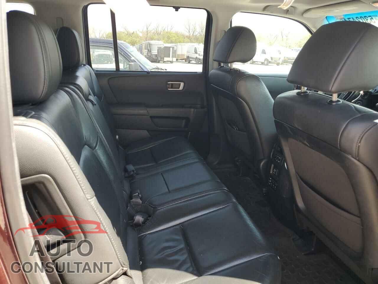 HONDA PILOT 2015 - 5FNYF4H93FB019809