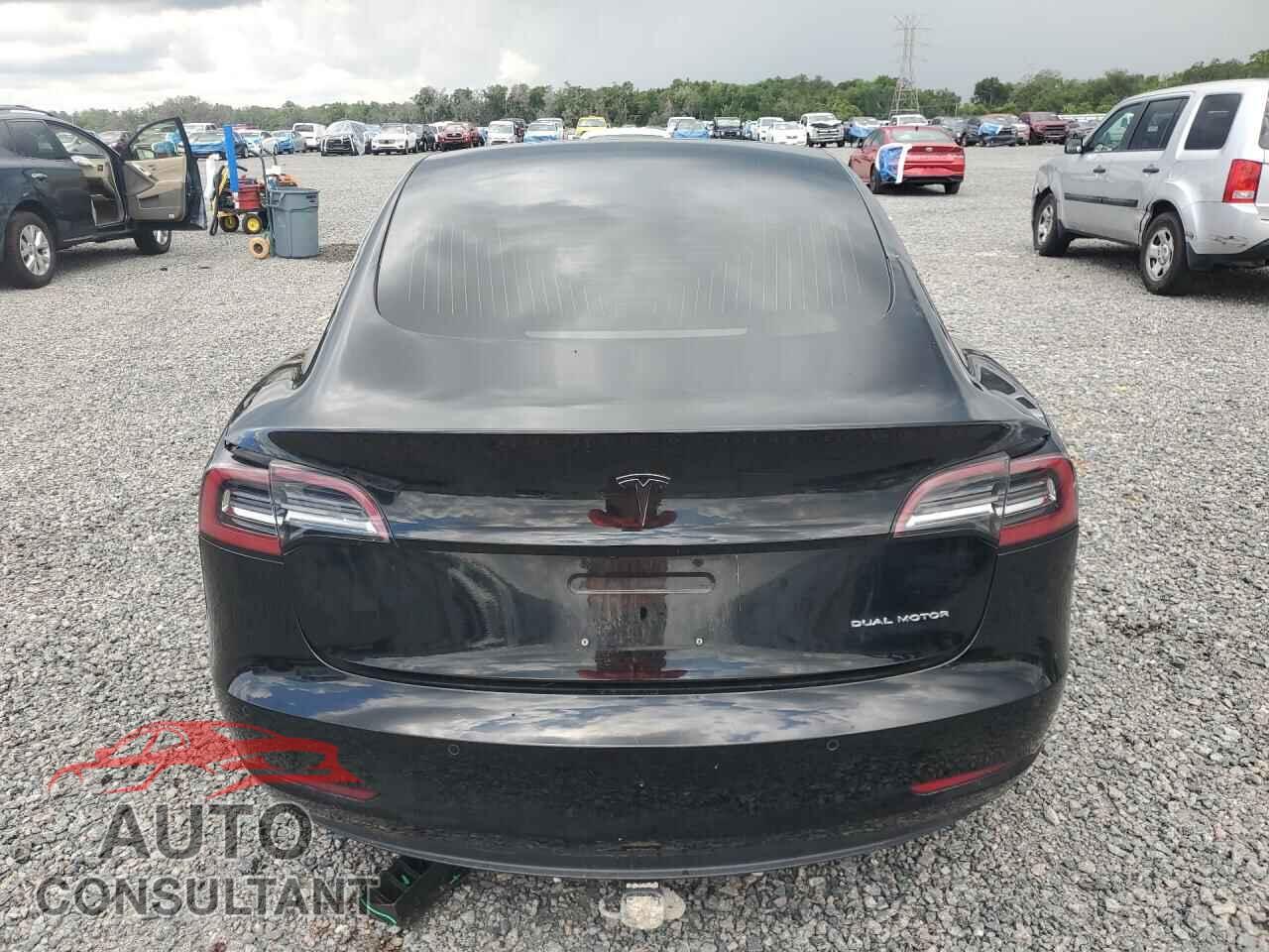 TESLA MODEL 3 2018 - 5YJ3E1EBXJF129977