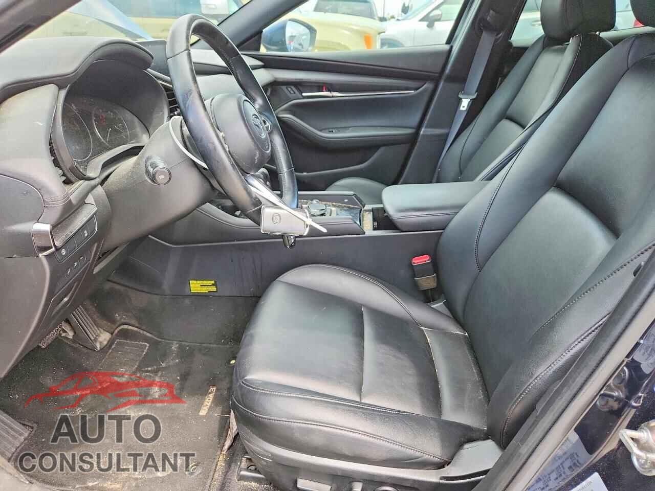 MAZDA 3 2019 - JM1BPBLM6K1142039