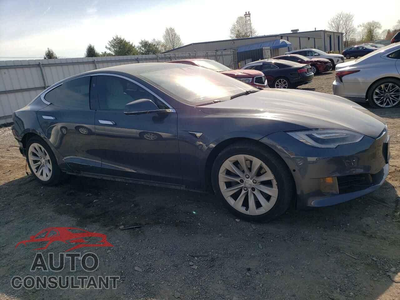 TESLA MODEL S 2017 - 5YJSA1E14HF199502