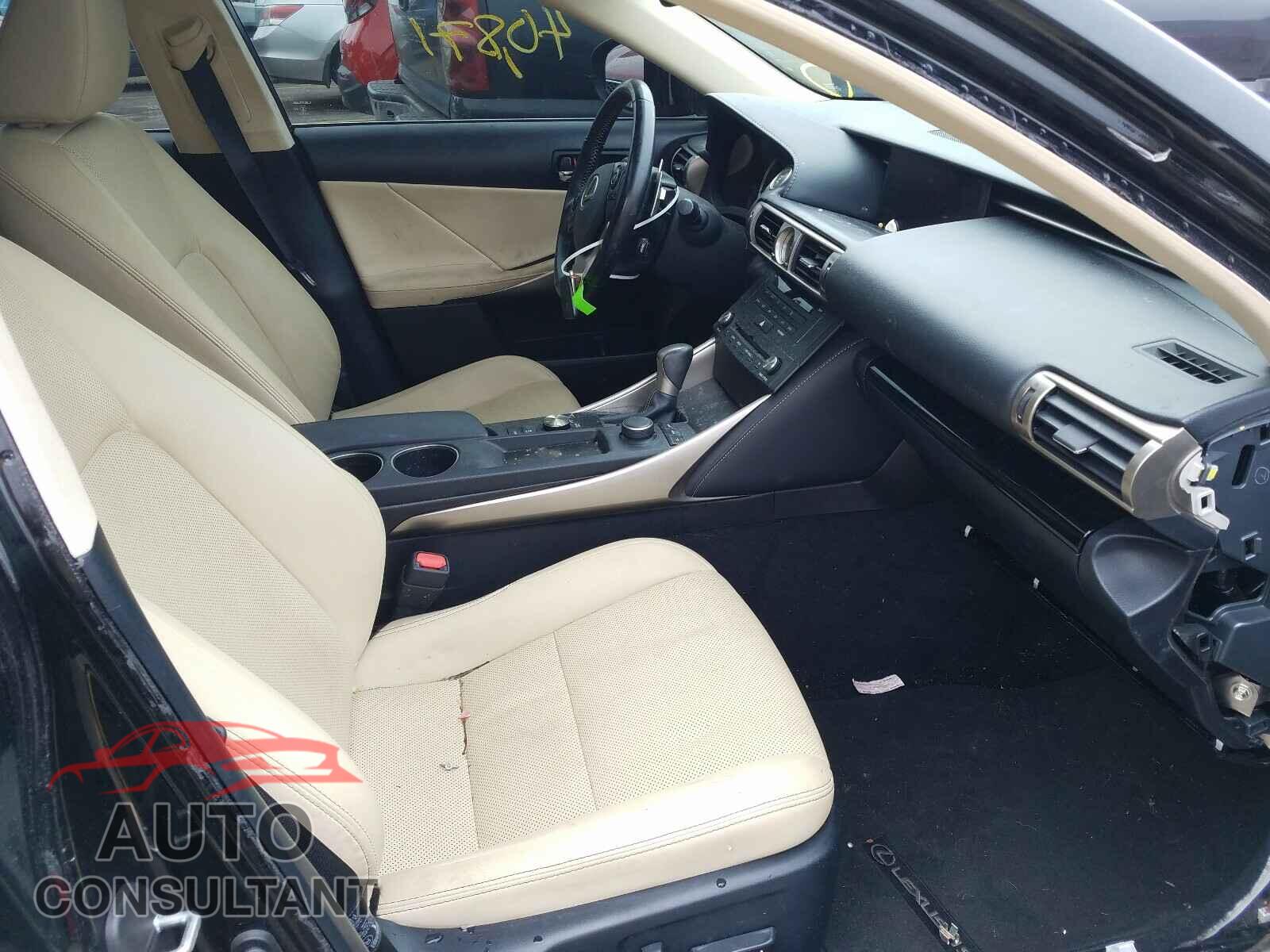 LEXUS IS 2016 - JTHBA1D2XG5020534