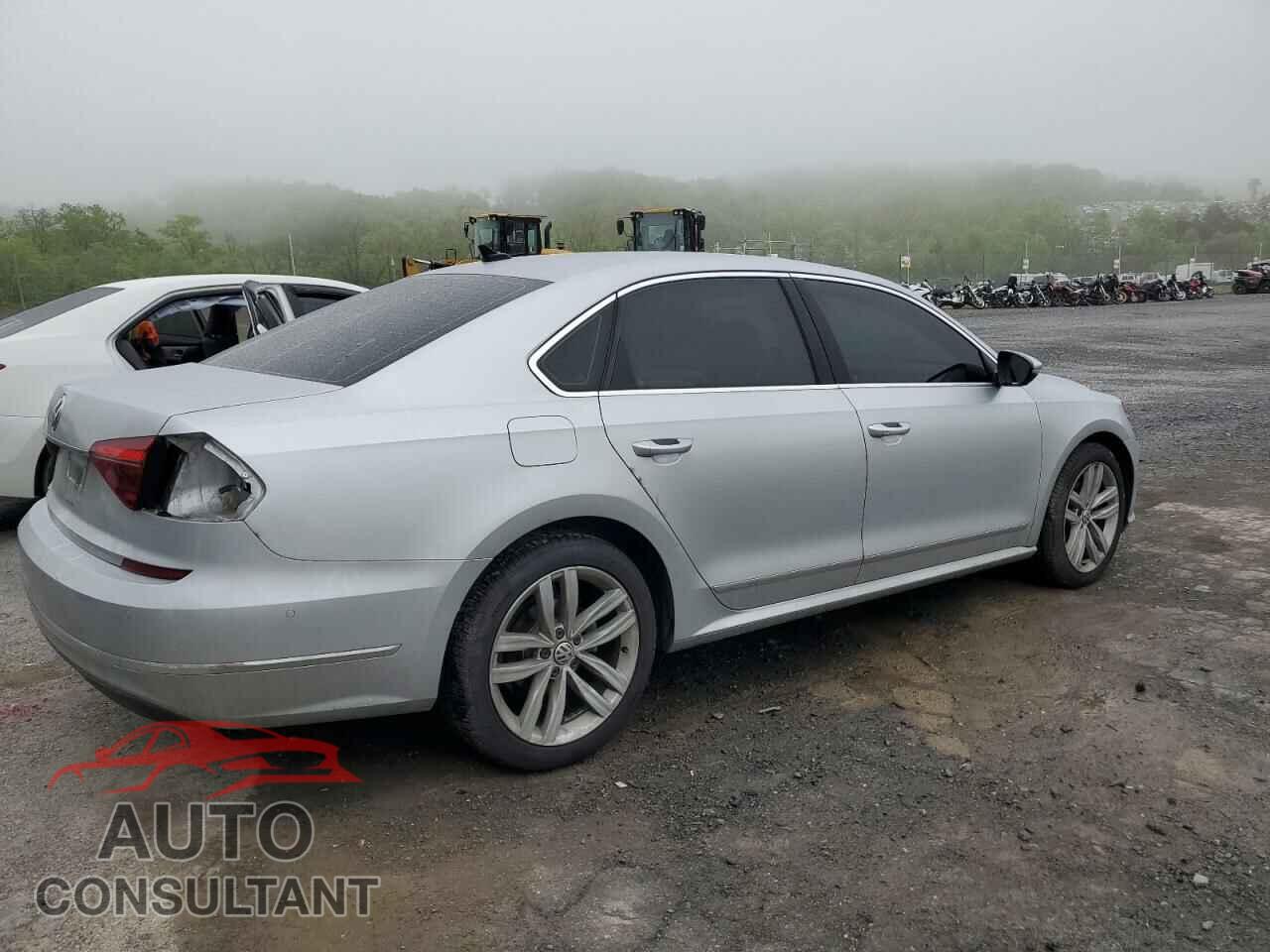 VOLKSWAGEN PASSAT 2018 - 1VWCA7A31JC005331