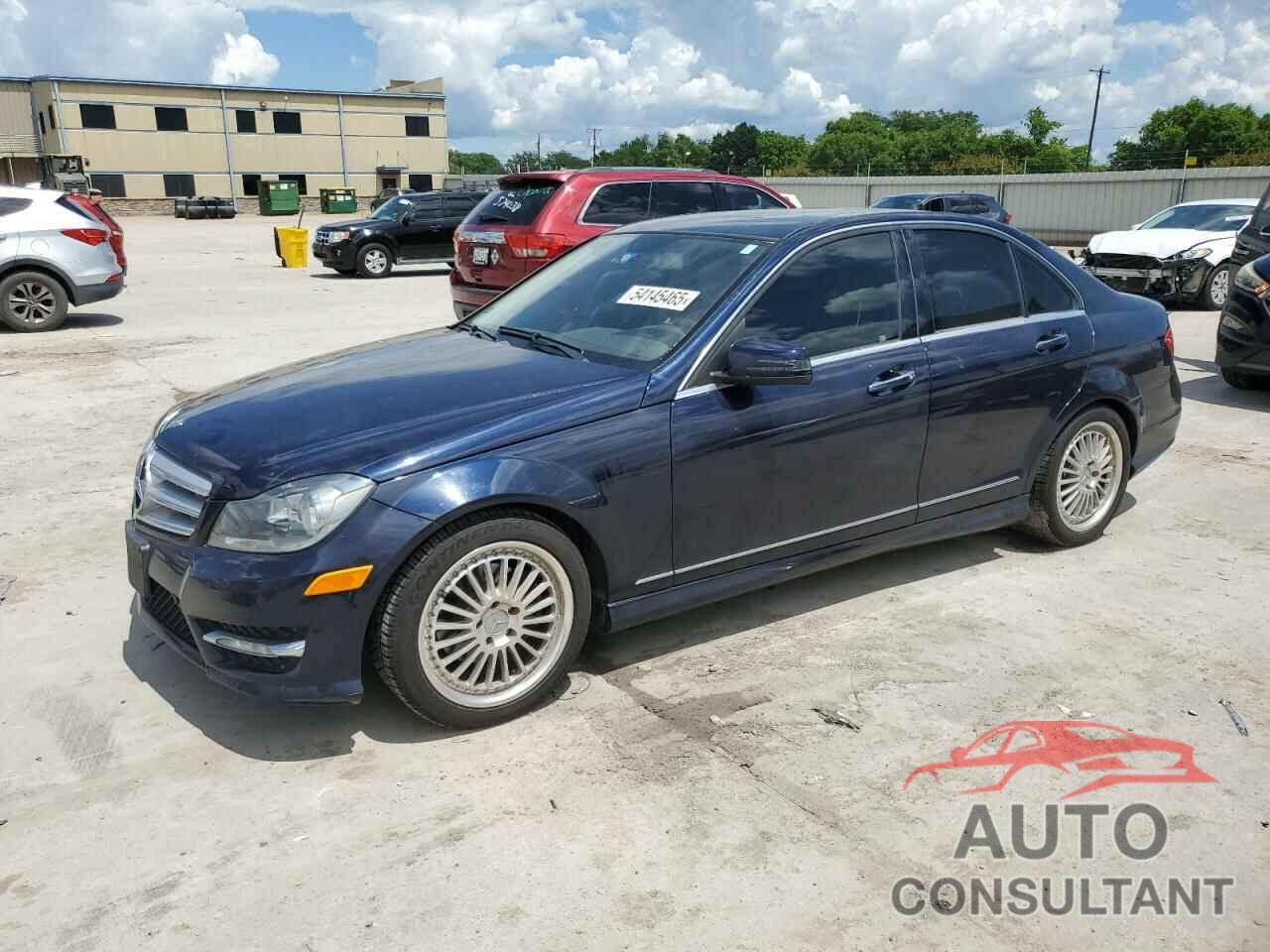 MERCEDES-BENZ C-CLASS 2012 - WDDGF4HB5CA610149