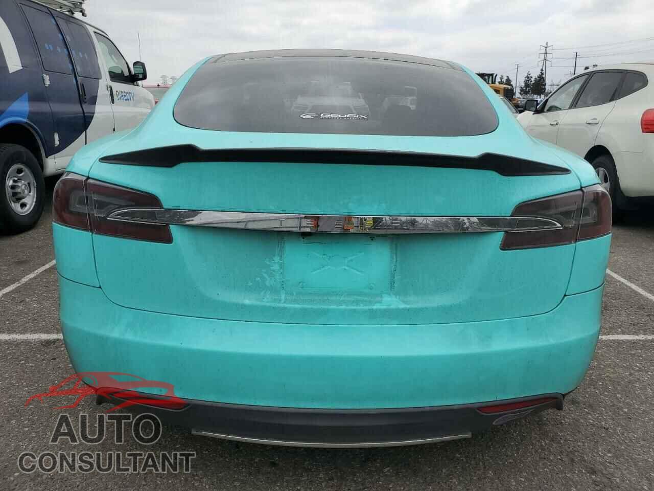 TESLA MODEL S 2013 - 5YJSA1DN6DFP05779