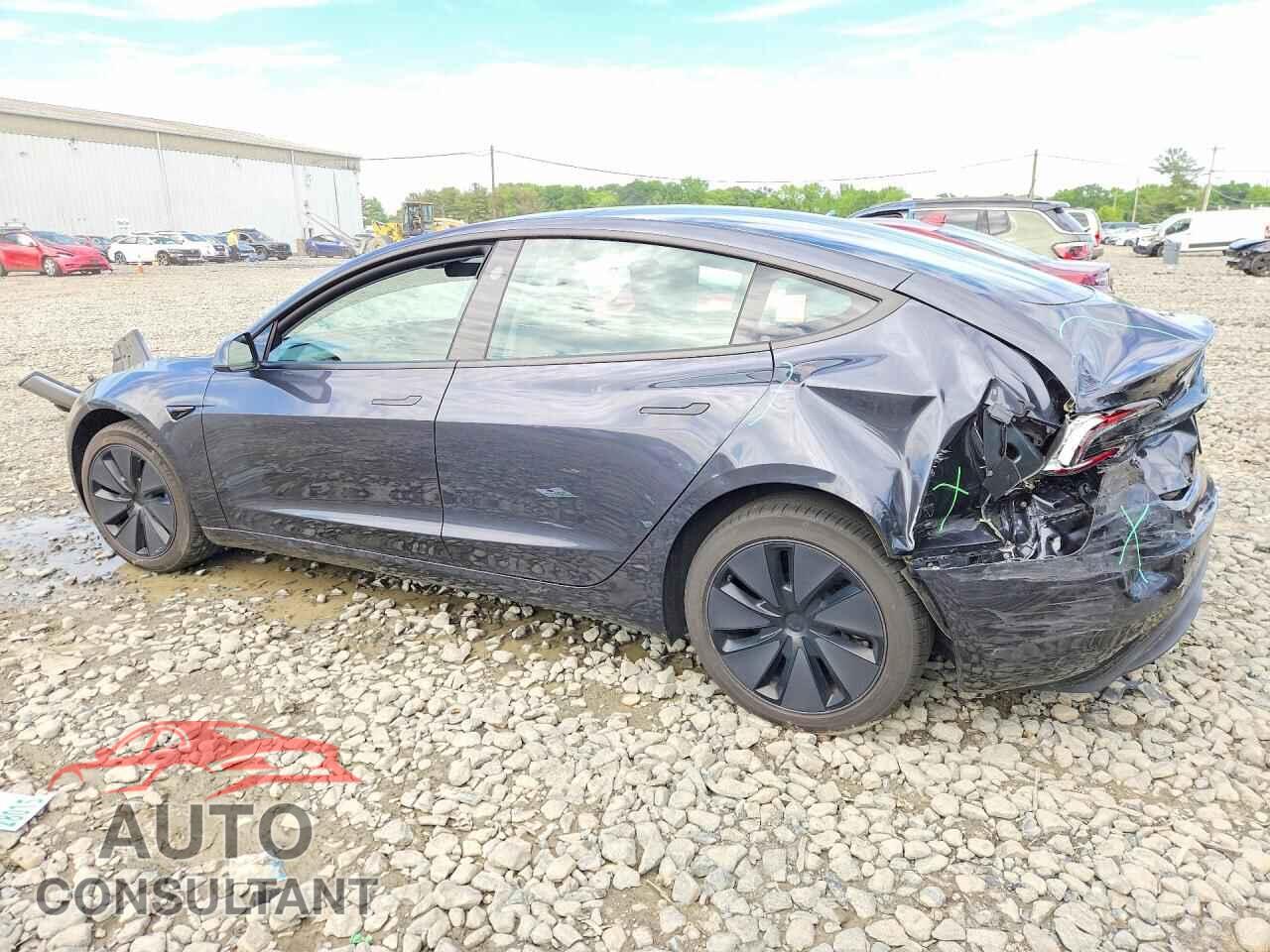 TESLA MODEL 3 2024 - 5YJ3E1EA4RF824460