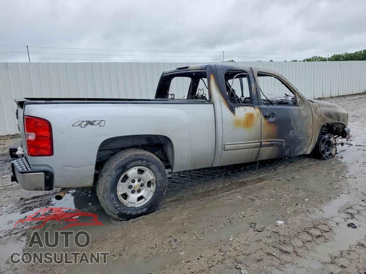 CHEVROLET SILVERADO 2013 - 1GCRKSE72DZ283974