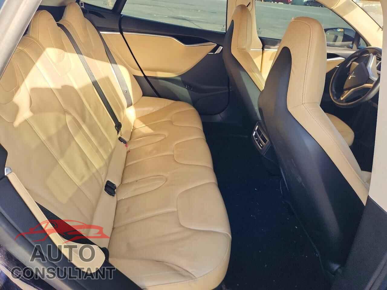 TESLA MODEL S 2013 - 5YJSA1DP2DFP27697