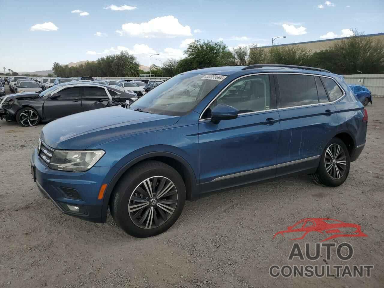 VOLKSWAGEN TIGUAN 2018 - 3VV3B7AX3JM038818