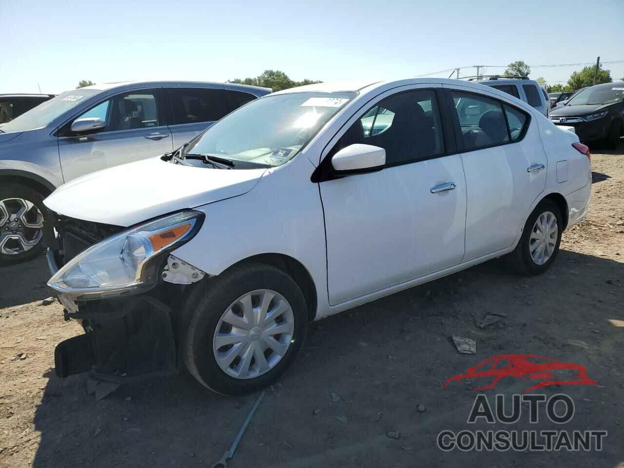 NISSAN VERSA 2019 - 3N1CN7AP1KL814735