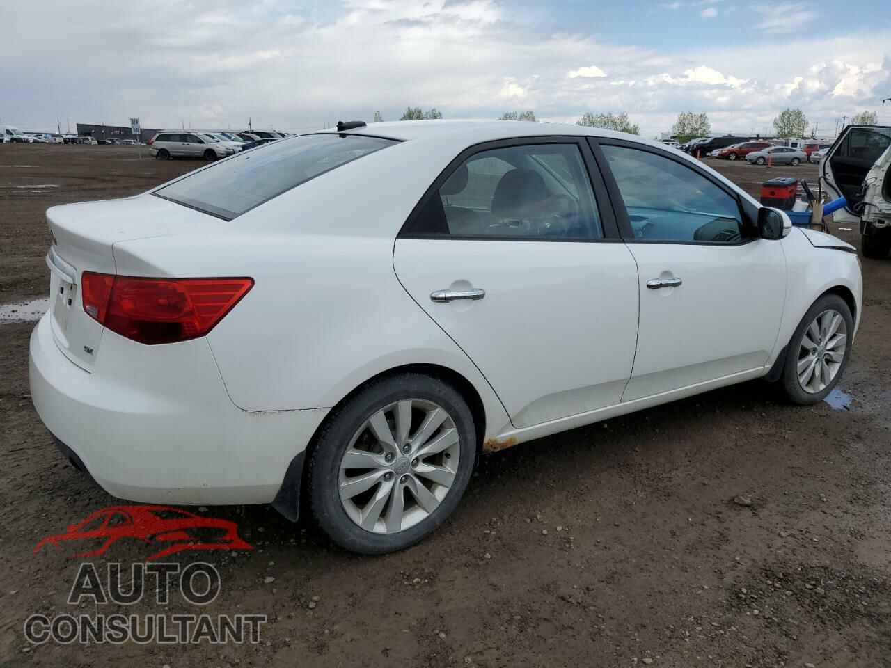KIA FORTE 2011 - KNAFW4A30B5367525