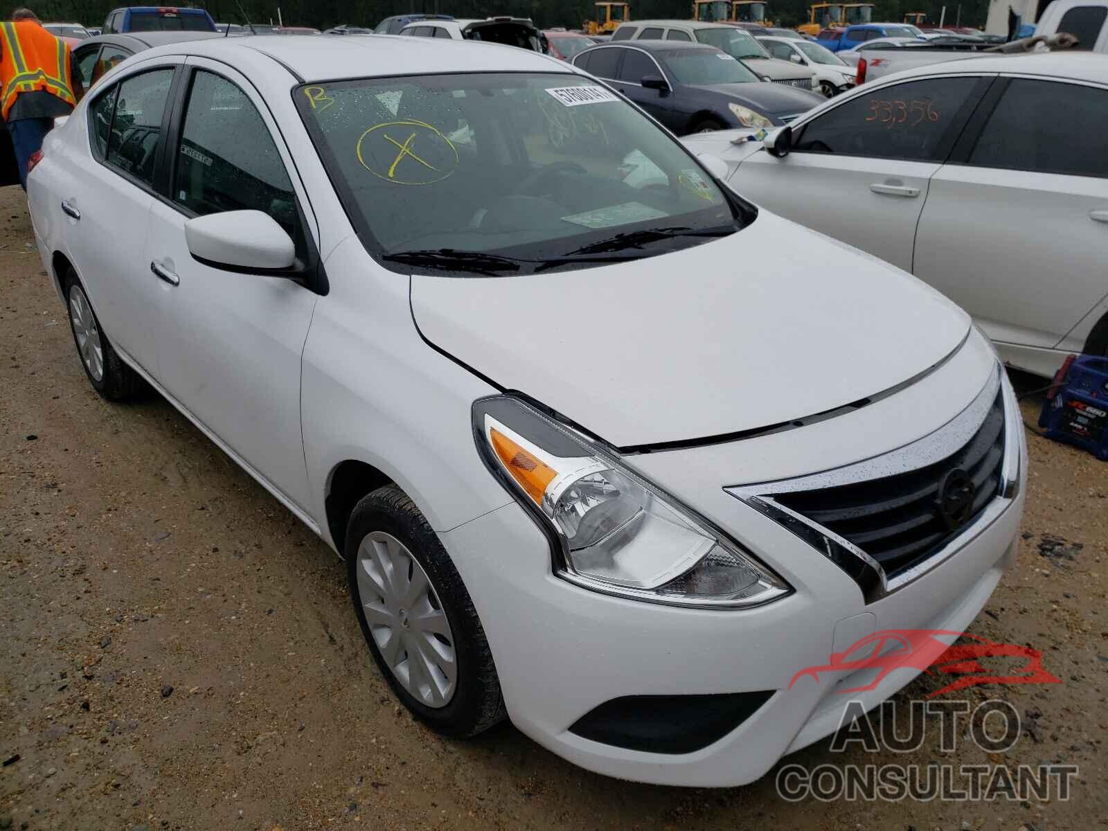 NISSAN VERSA 2018 - 3N1CN7AP5JL817894