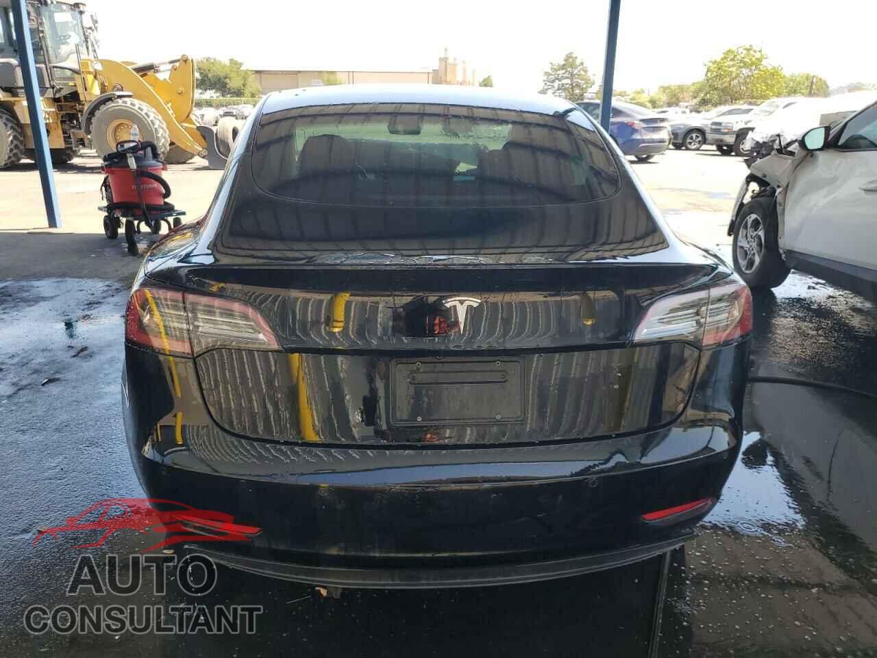 TESLA MODEL 3 2019 - 5YJ3E1EA8KF305417