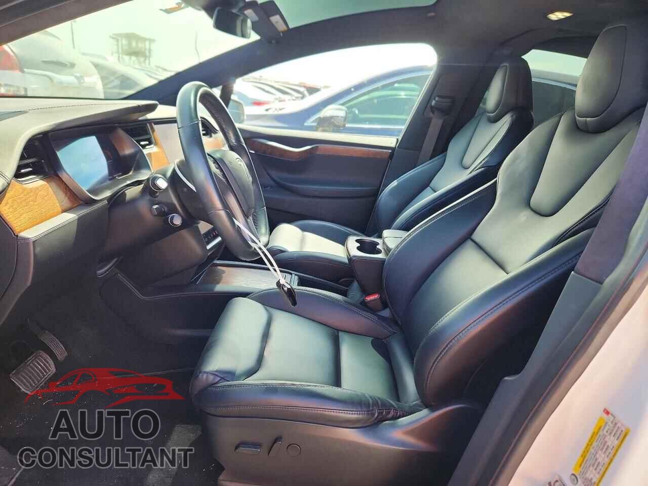 TESLA MODEL X 2020 - 5YJXCBE21LF298530