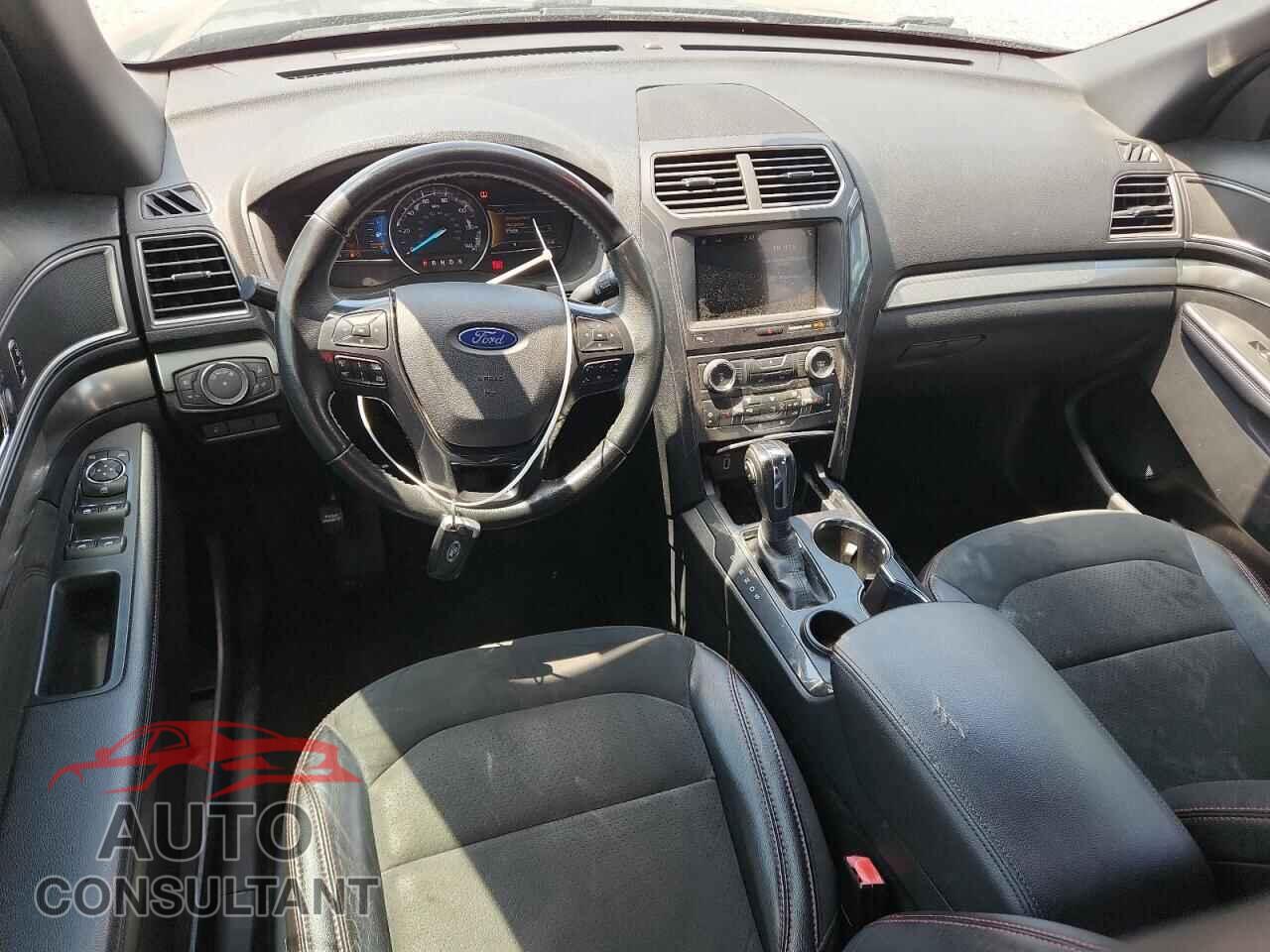FORD EXPLORER 2018 - 1FM5K7D88JGB15569