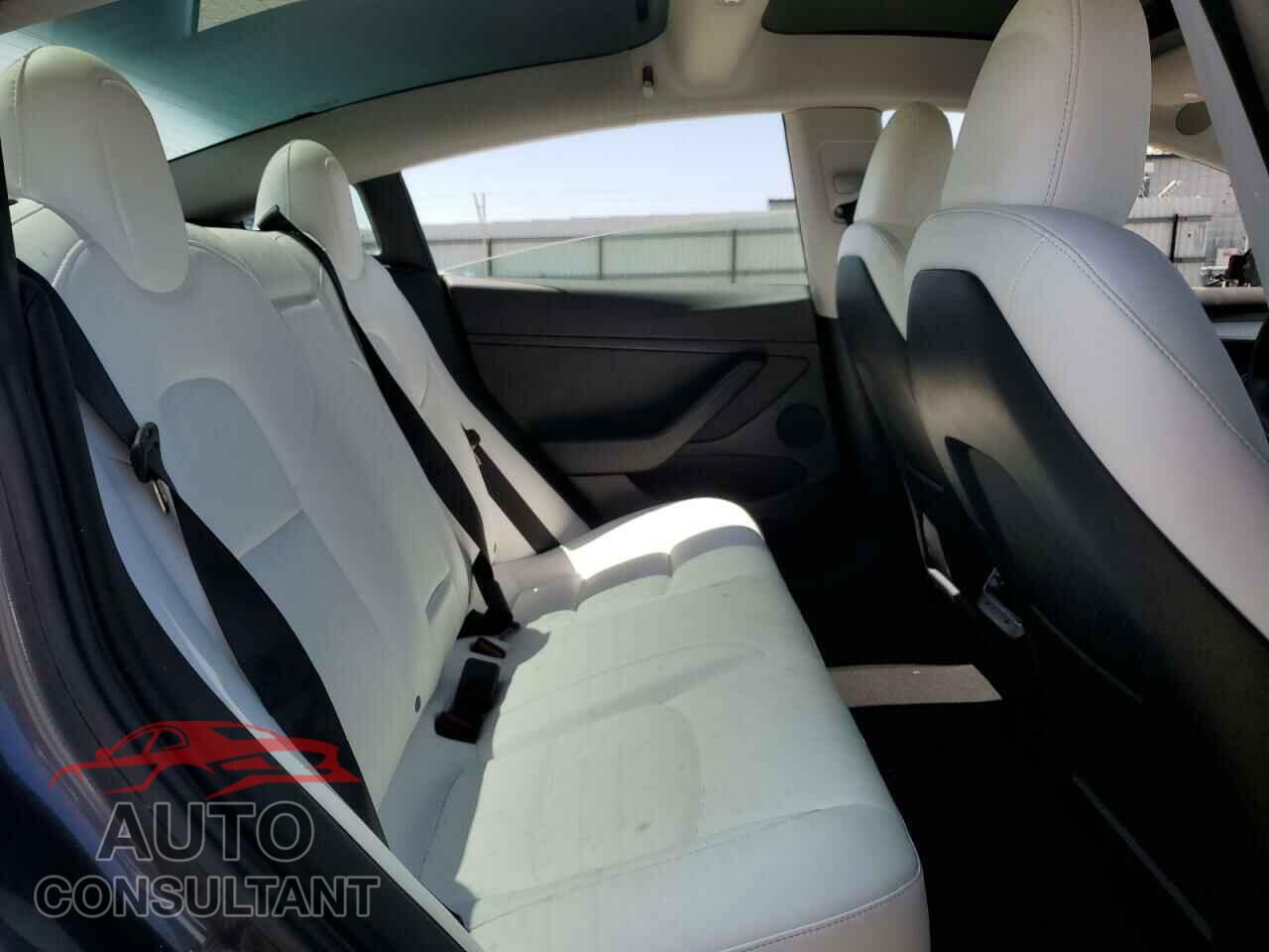 TESLA MODEL 3 2023 - 5YJ3E1EA8PF690887