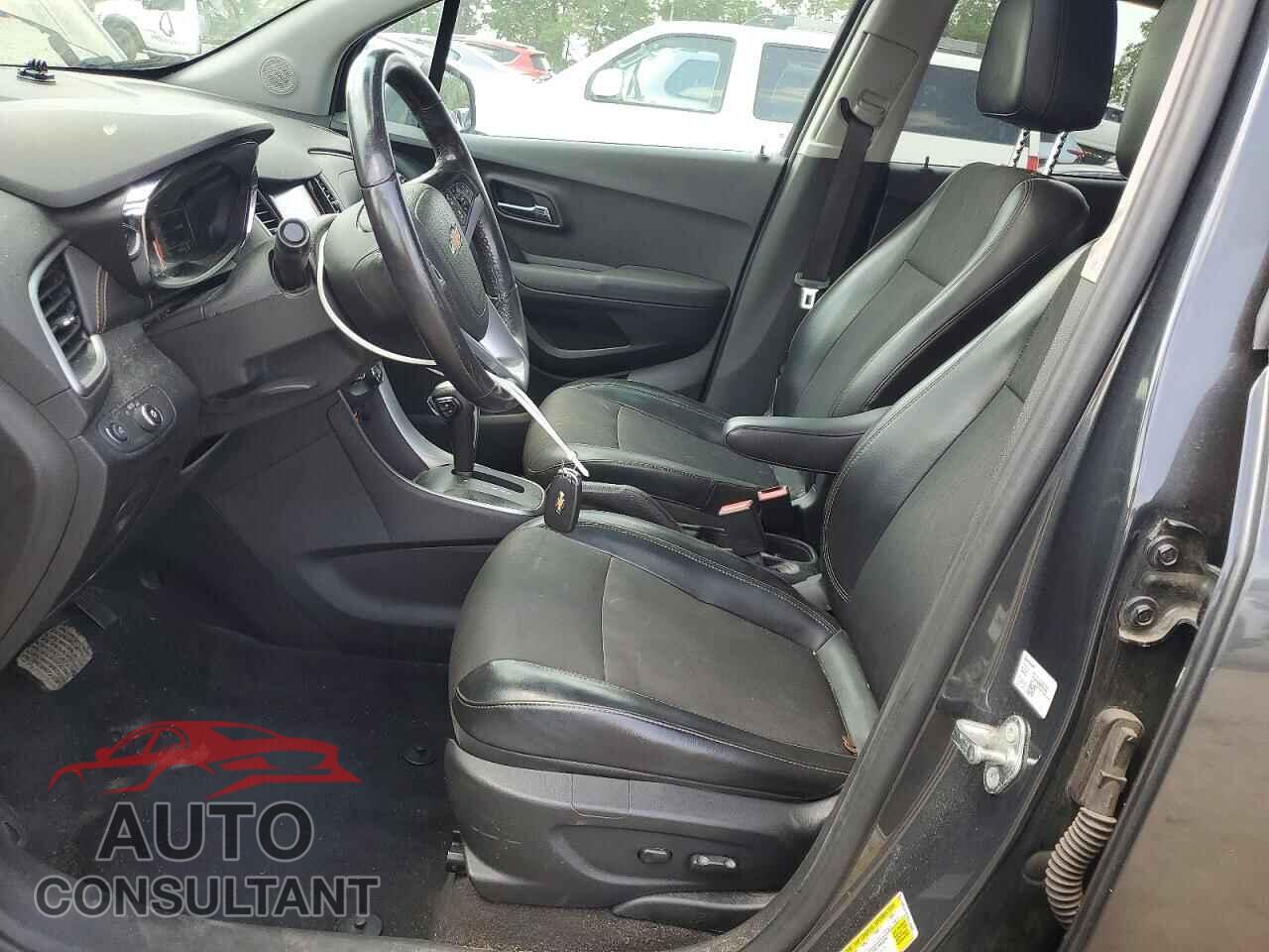 CHEVROLET TRAX 2017 - 3GNCJLSB3HL270632