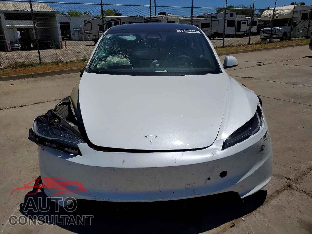 TESLA MODEL 3 2024 - 5YJ3E1EA3RF784856