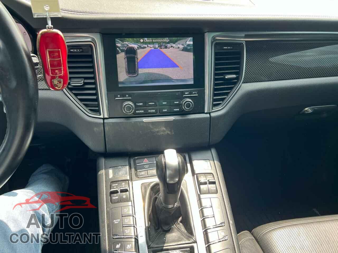 PORSCHE MACAN 2017 - WP1AF2A50HLB60235