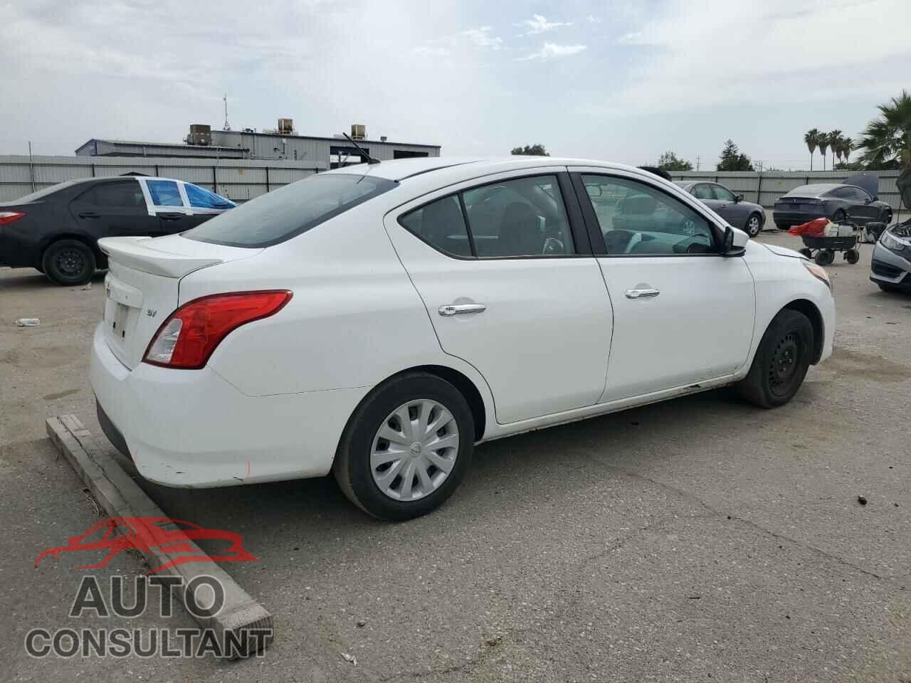 NISSAN VERSA 2019 - 3N1CN7AP3KL852354