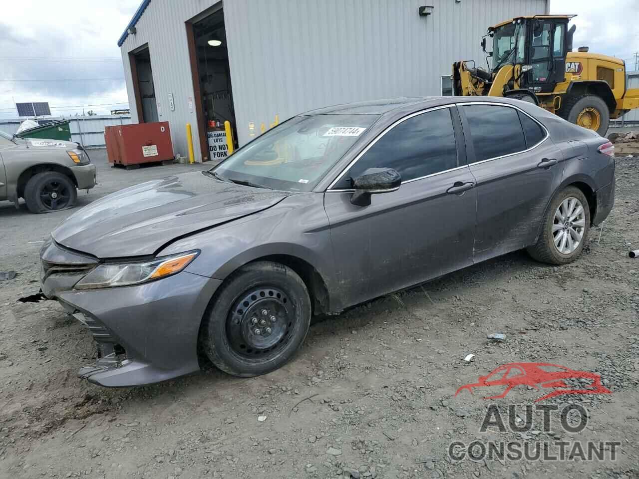 TOYOTA CAMRY 2018 - 4T1B11HK8JU013148