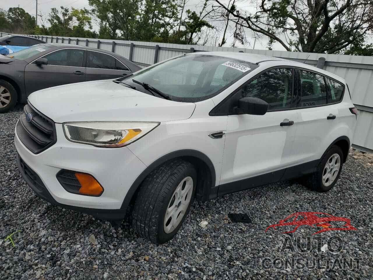 FORD ESCAPE 2017 - 1FMCU0F70HUB82448