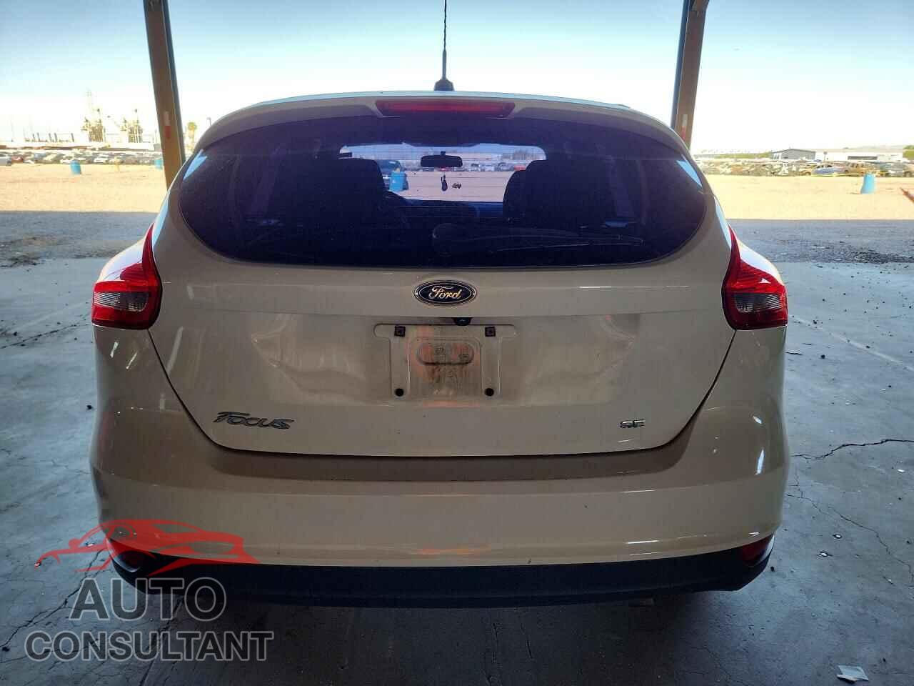 FORD FOCUS 2017 - 1FADP3K24HL217368