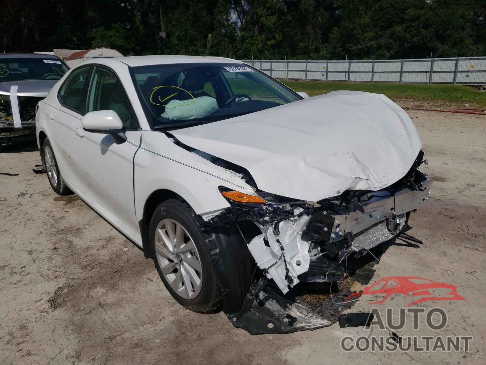 TOYOTA CAMRY 2021 - 4T1C11AK2MU608726