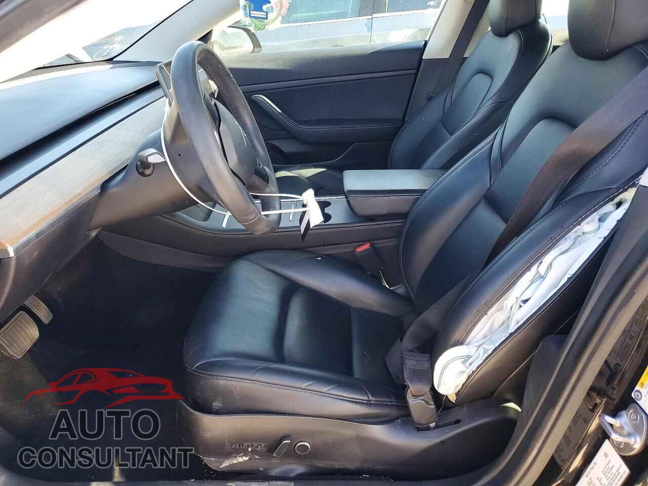 TESLA MODEL 3 2021 - 5YJ3E1EA5MF876429