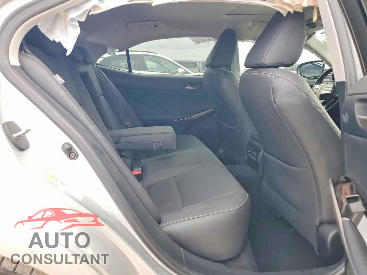 LEXUS IS 2017 - JTHBA1D29H5061237