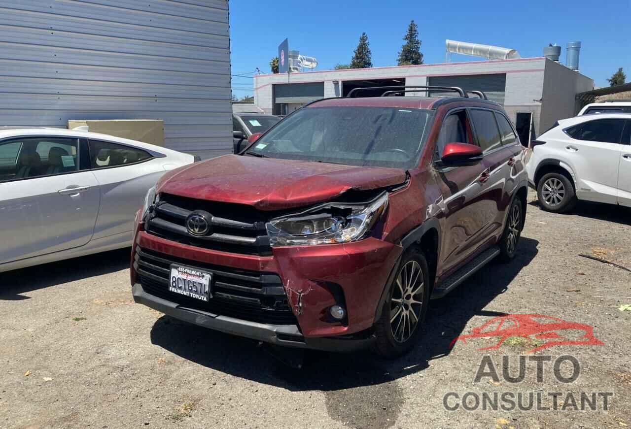 TOYOTA HIGHLANDER 2018 - 5TDJZRFH3JS534376