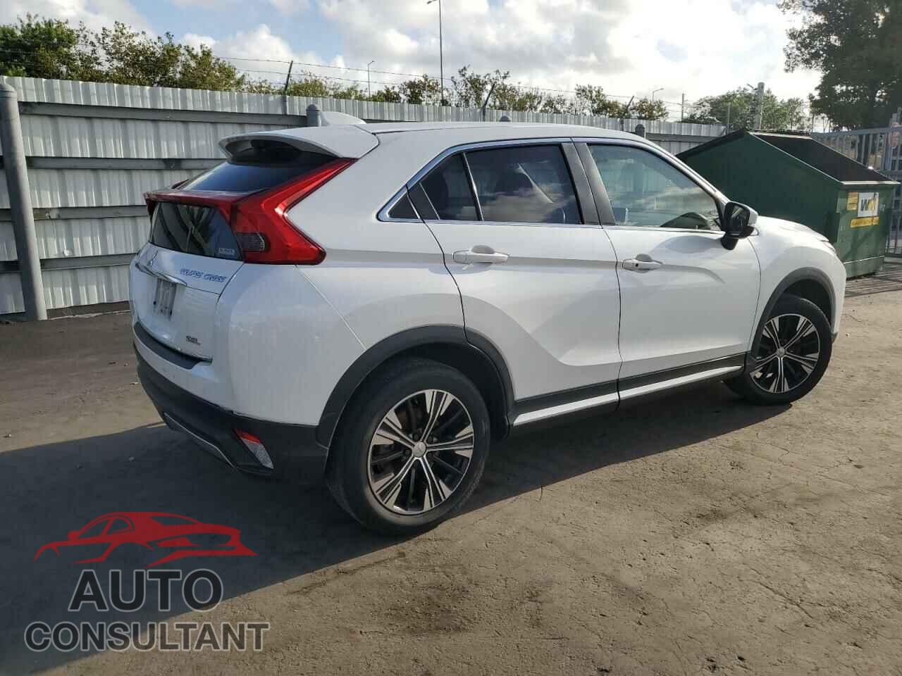 MITSUBISHI ECLIPSE 2018 - JA4AT5AA3JZ040855