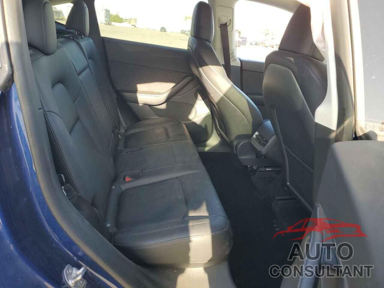 TESLA MODEL Y 2022 - 7SAYGDEE4NF408202
