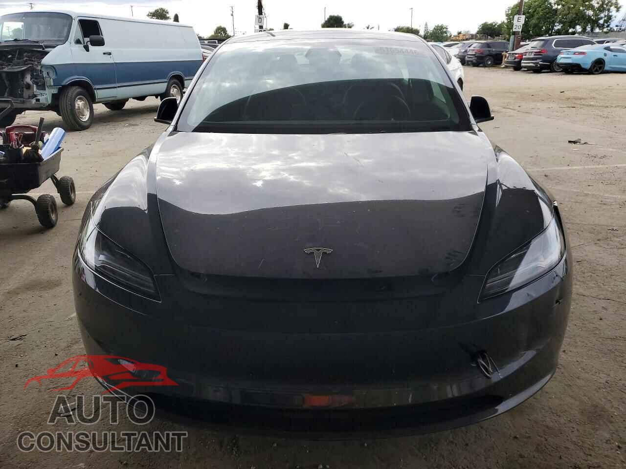 TESLA MODEL 3 2024 - 5YJ3E1EA3RF743451