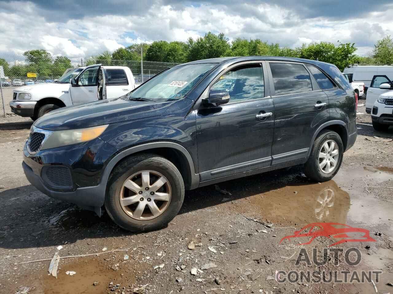 KIA SORENTO 2011 - 5XYKT3A12BG064885