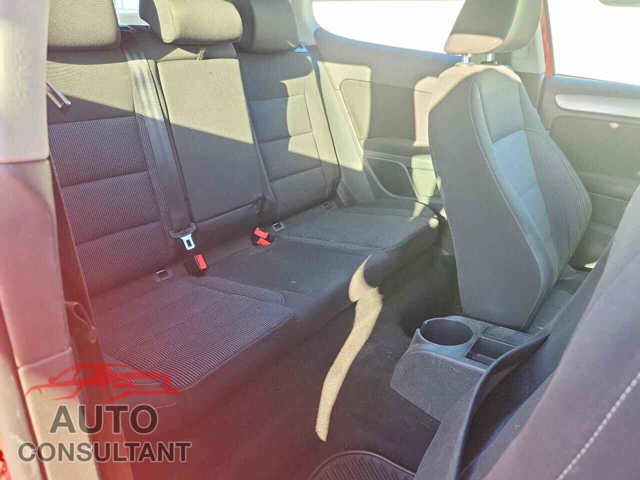 VOLKSWAGEN GOLF 2012 - WVWBB7AJ0CW303834