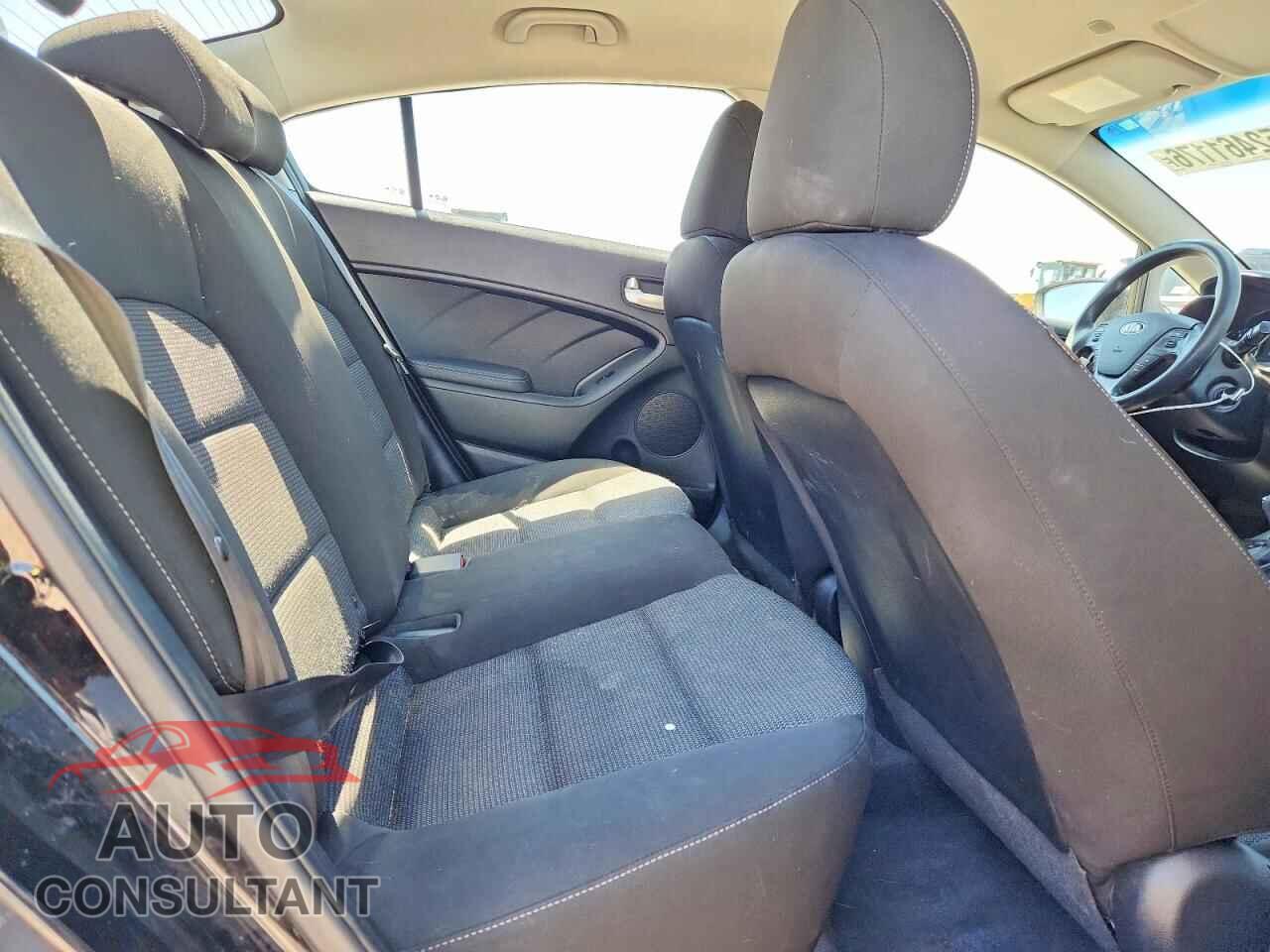 KIA FORTE 2017 - 3KPFK4A76HE093357