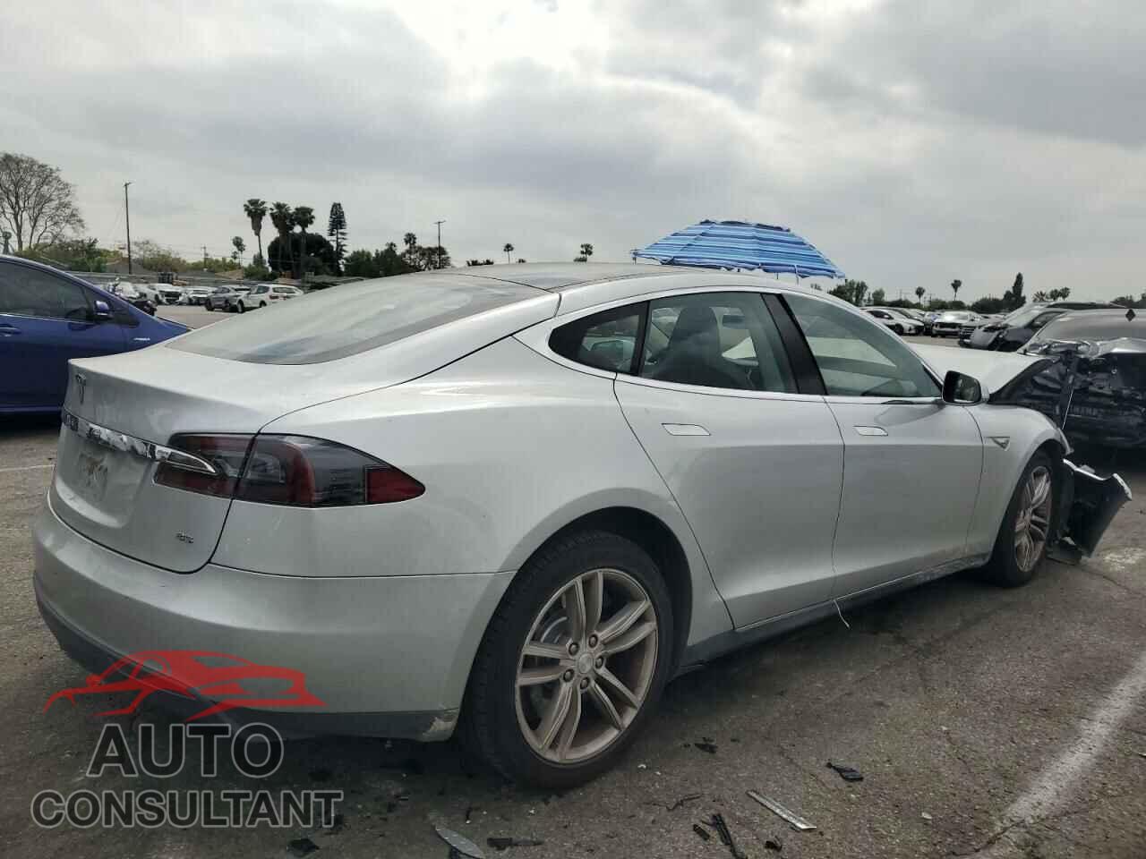 TESLA MODEL S 2012 - 5YJSA1CN2CFP02426