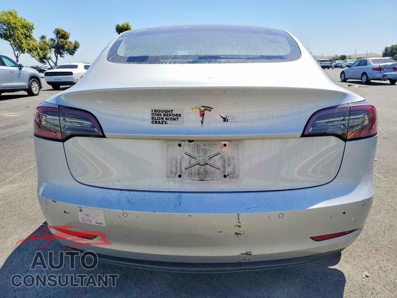 TESLA MODEL 3 2018 - 5YJ3E1EA0JF002873